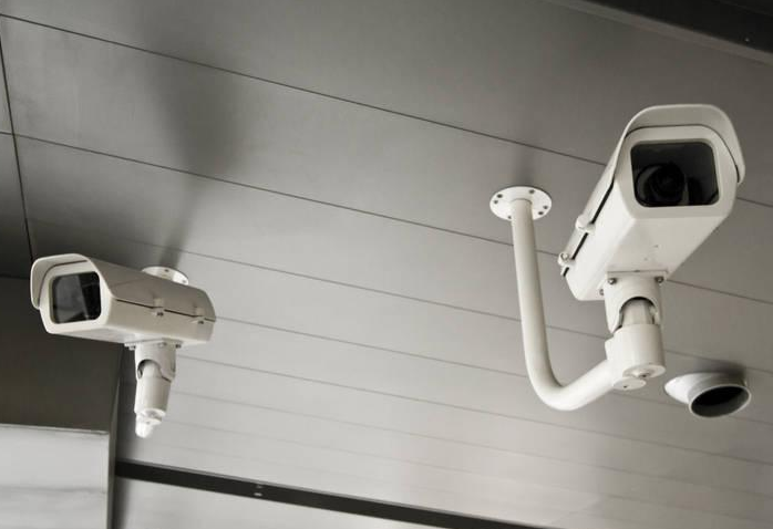 小區(qū)內的監(jiān)控設備要進行定期的監(jiān)控維護 小區(qū)內的監(jiān)控設備要進行定期的監(jiān)控維護