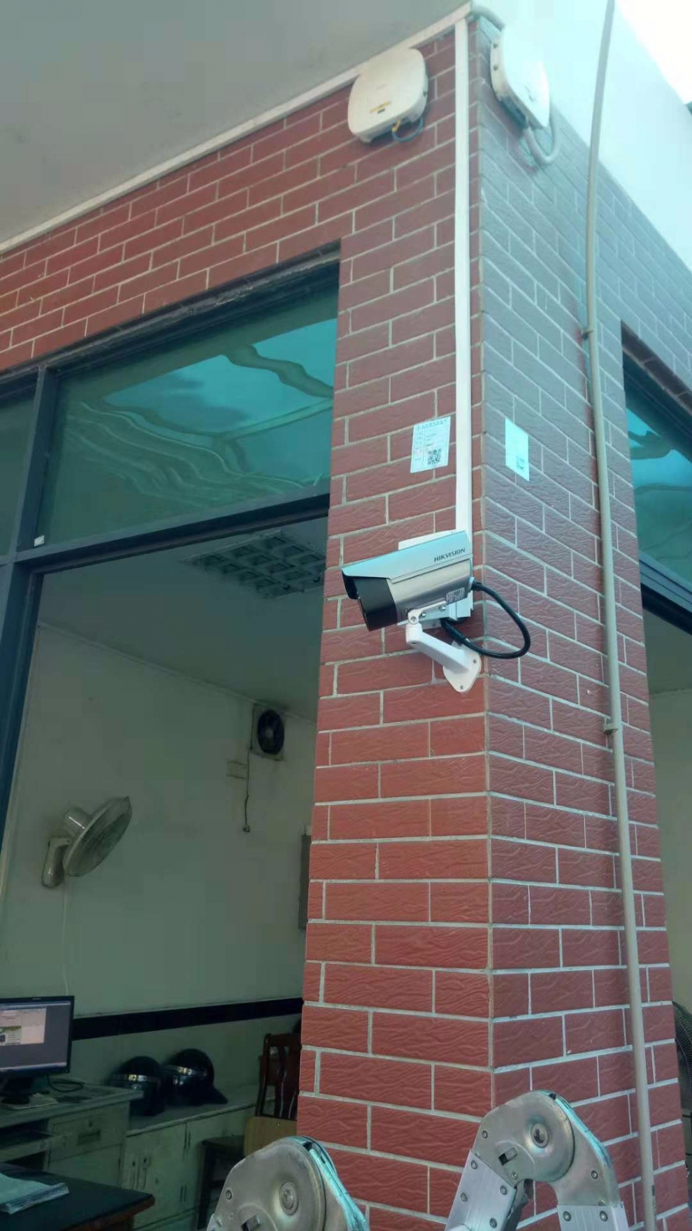 ?？低曋悄芤曨l分析功能人臉識別